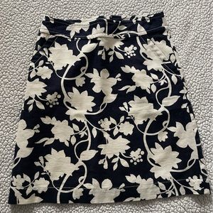 BANANA REPUBLIC Women’s Business Skirt!